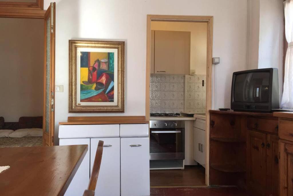 Nel Set Di Piccolo Mondo Antico Villa Viola Valsolda Eksteriør bilde